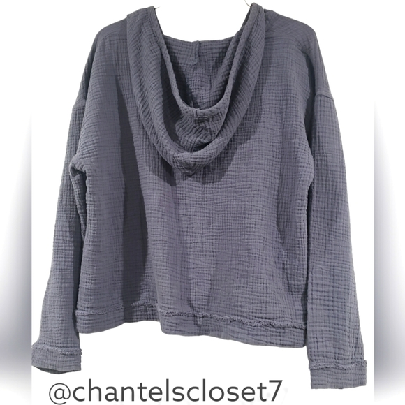 🏷2 For $20!!🏷C&C California Sweater - Light Blue/Grey Color - Medium - Picture 2 of 5